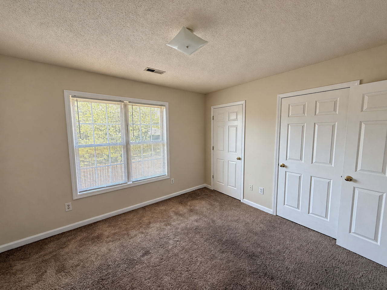 614 E Parker St #D - Photo 4 of 10