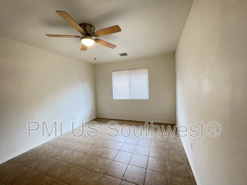 8300 E Florentine Rd #2 - Photo 4 of 15