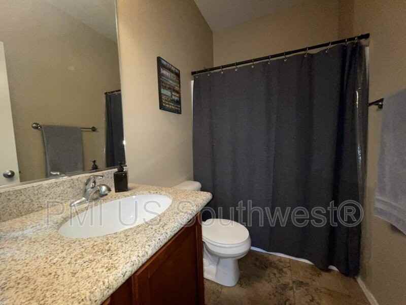 3195 N Corrine Dr #2 - Photo 5 of 35