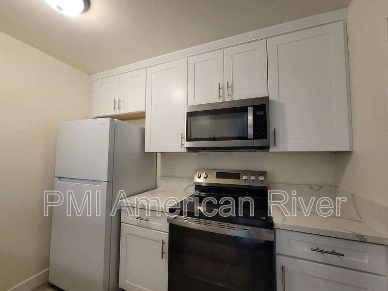 6501 Greenback Ln #1 - Photo 5 of 9