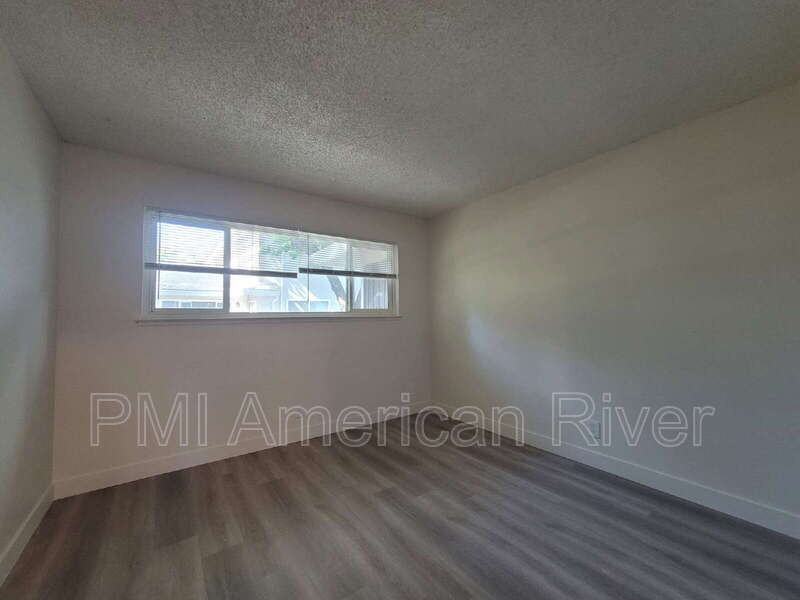 6501 Greenback Ln #1 - Photo 6 of 9