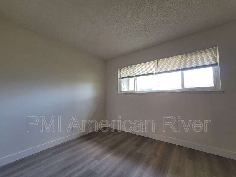 6501 Greenback Ln #1 - Photo 7 of 9
