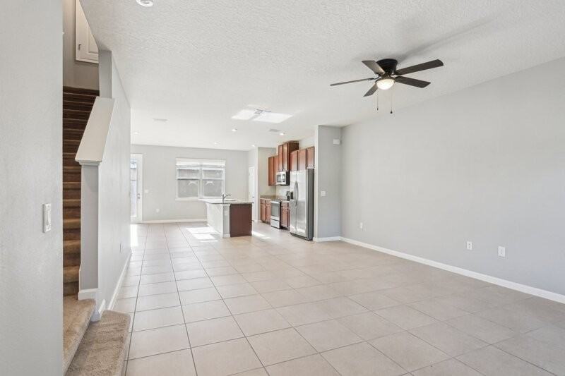 6013 Blue Lily Way - Photo 4 of 26