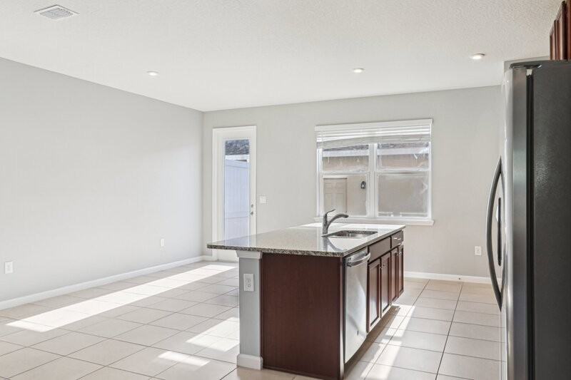 6013 Blue Lily Way - Photo 6 of 26