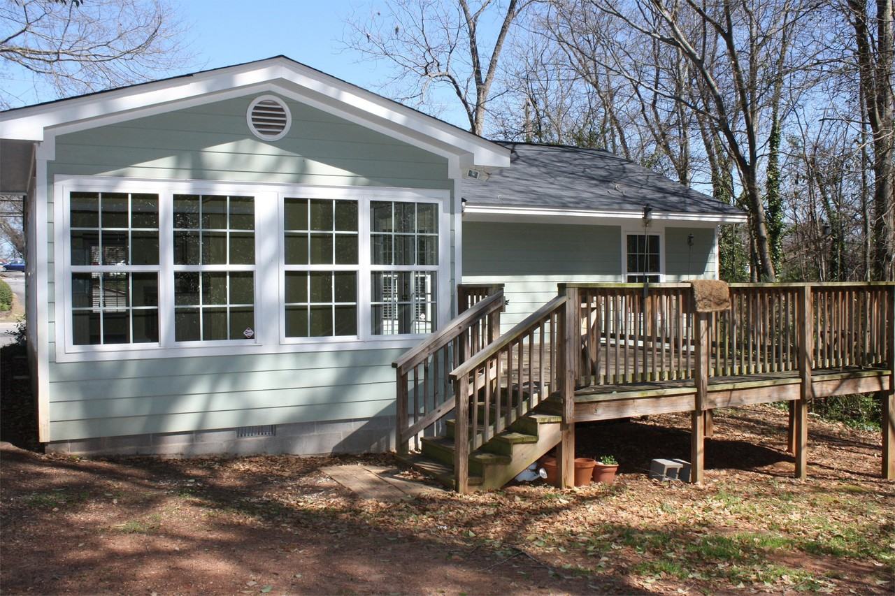1806 S Milledge Ave - Photo 2 of 8