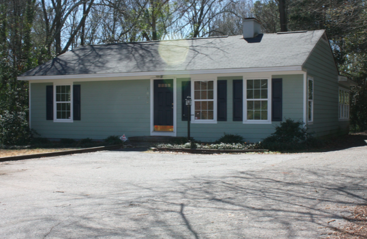 1806 S Milledge Ave - Photo 3 of 8
