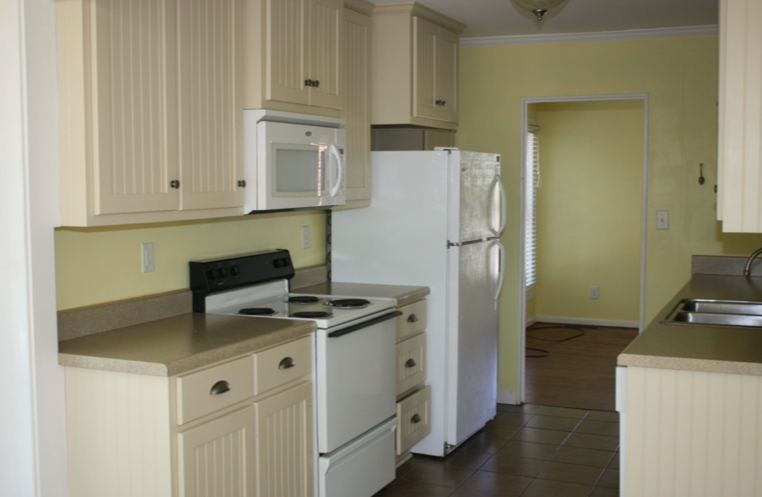 1806 S Milledge Ave - Photo 6 of 8