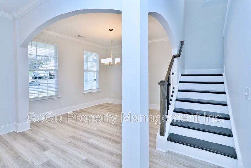 114 Horace Court Drive - Photo 3 of 24