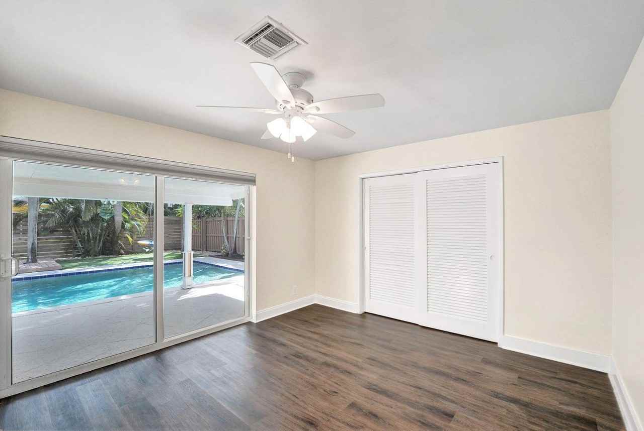 5404 Ne 22nd Ave - Photo 6 of 33