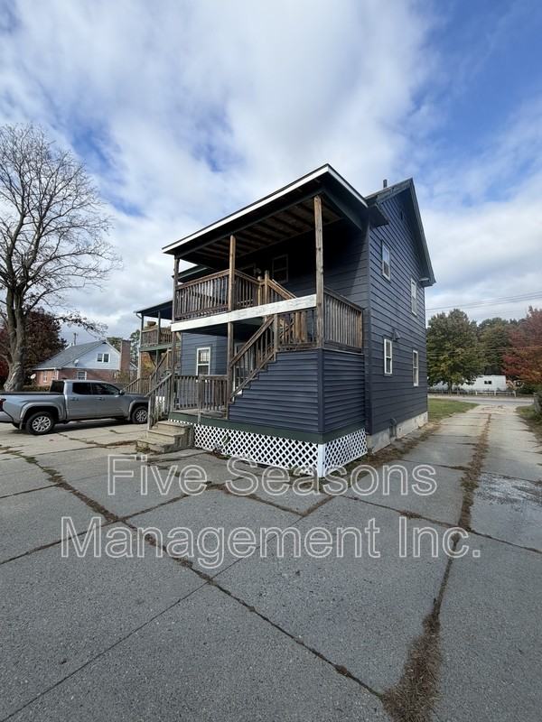1083 North Ave - Photo 2 of 18