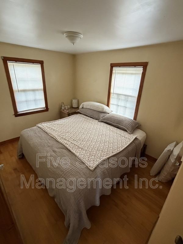 1083 North Ave - Photo 4 of 18