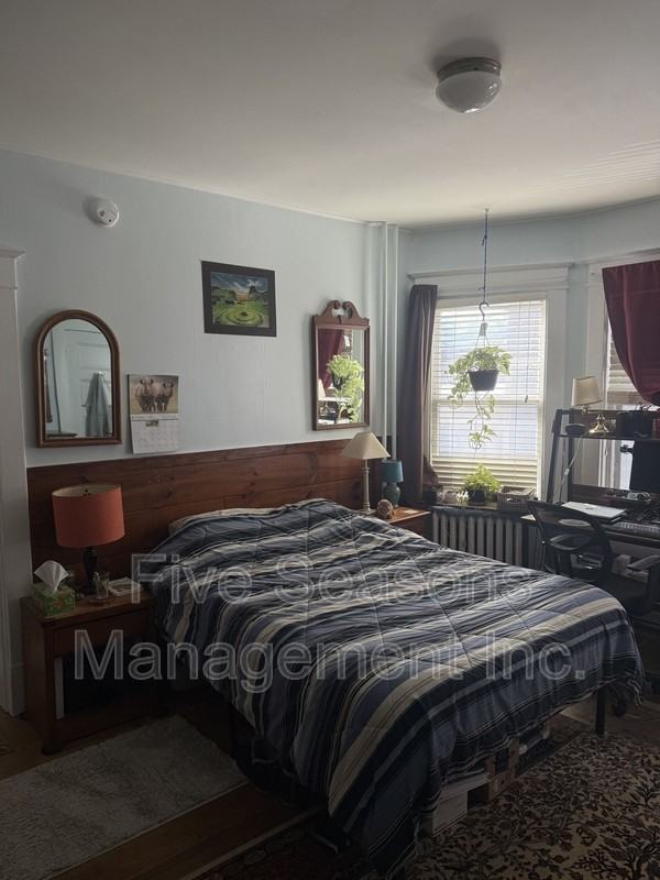 212 King St - Photo 4 of 12