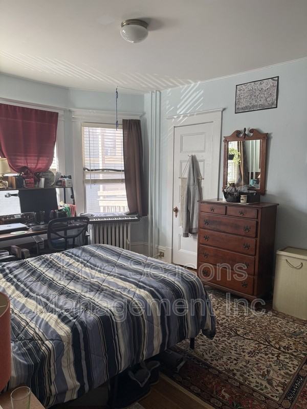 212 King St - Photo 5 of 12