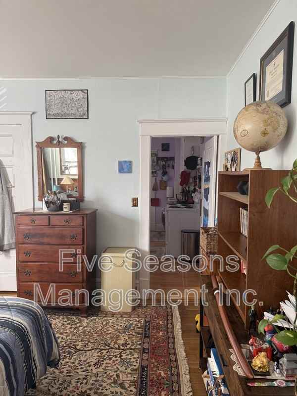 212 King St - Photo 6 of 12