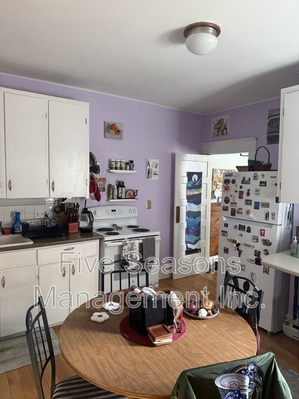 212 King St - Photo 7 of 12