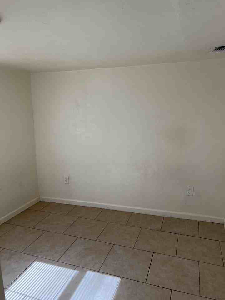 1611 // 375 West 33rd Street - Photo 6 of 10