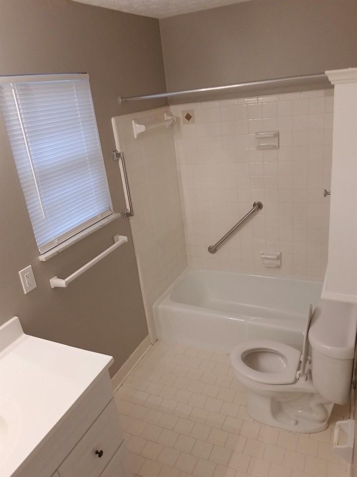 4216 N. Churchway - Photo 7 of 9