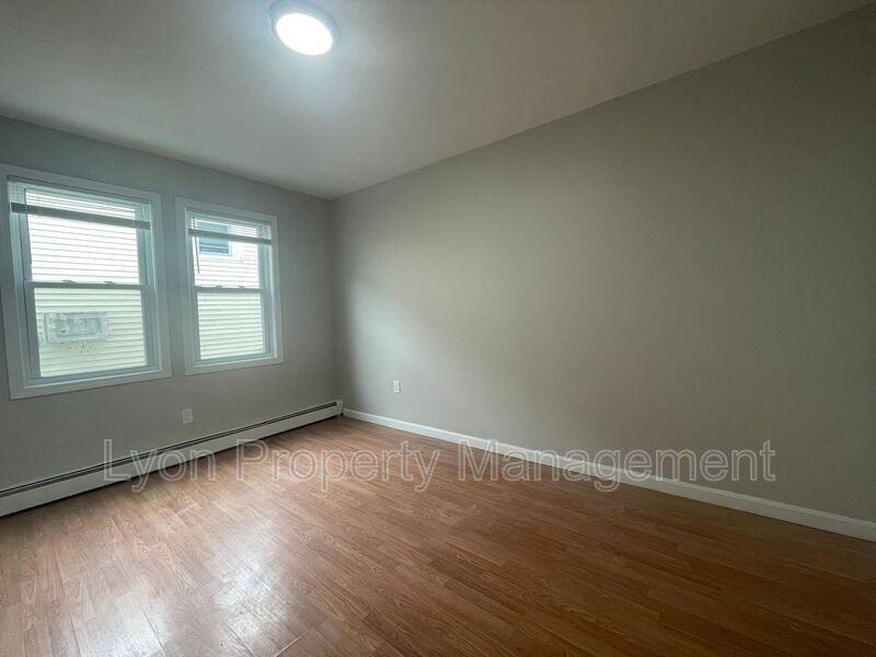 11 Prospect Hill Ave - Photo 6 of 8