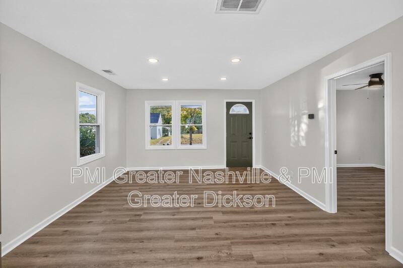 808 W 2nd St - Photo 4 of 44