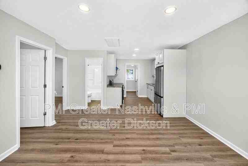 808 W 2nd St - Photo 6 of 44