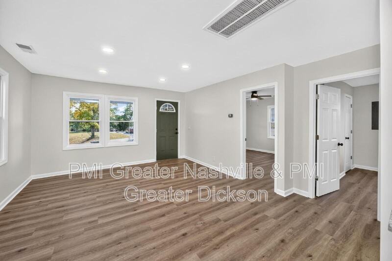 808 W 2nd St - Photo 7 of 44