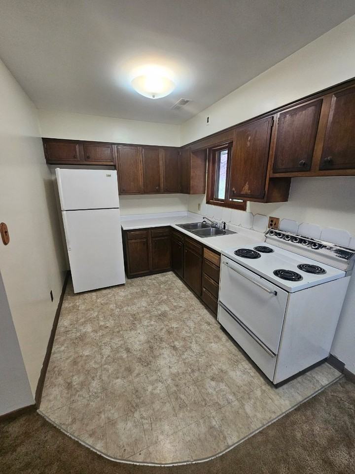 22199 Energy Highway - Photo 2 of 17