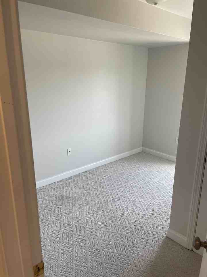 810 Erie Ave - Photo 3 of 11