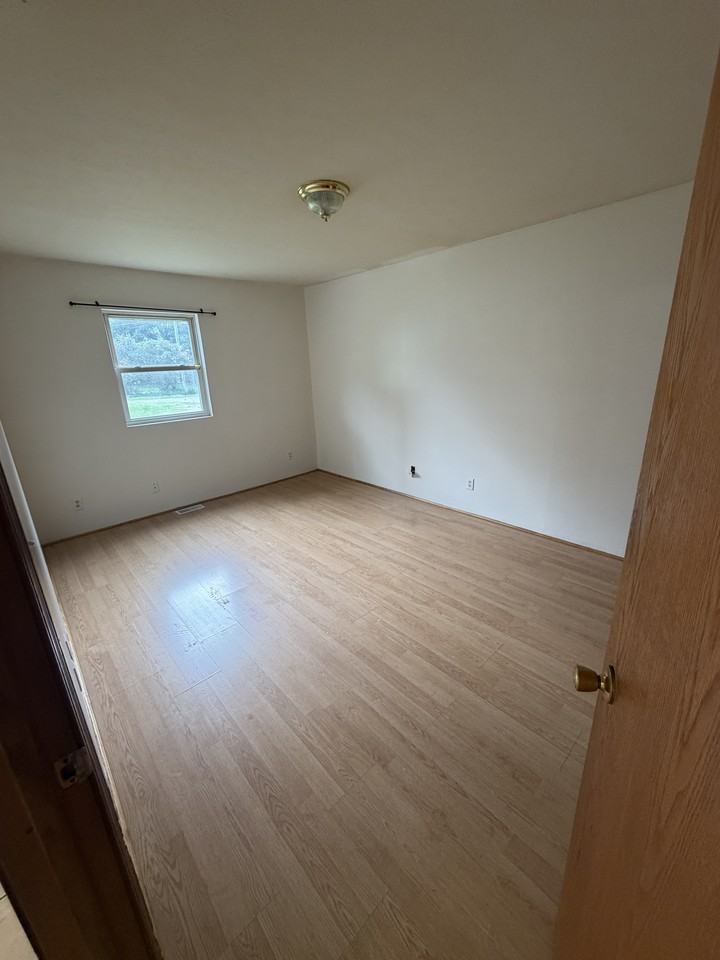 4479 East Shore Drive - Photo 6 of 9