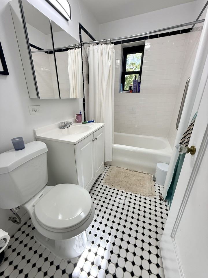 Tuckahoe - 111 Sagamore Rd.: - Photo 6 of 7