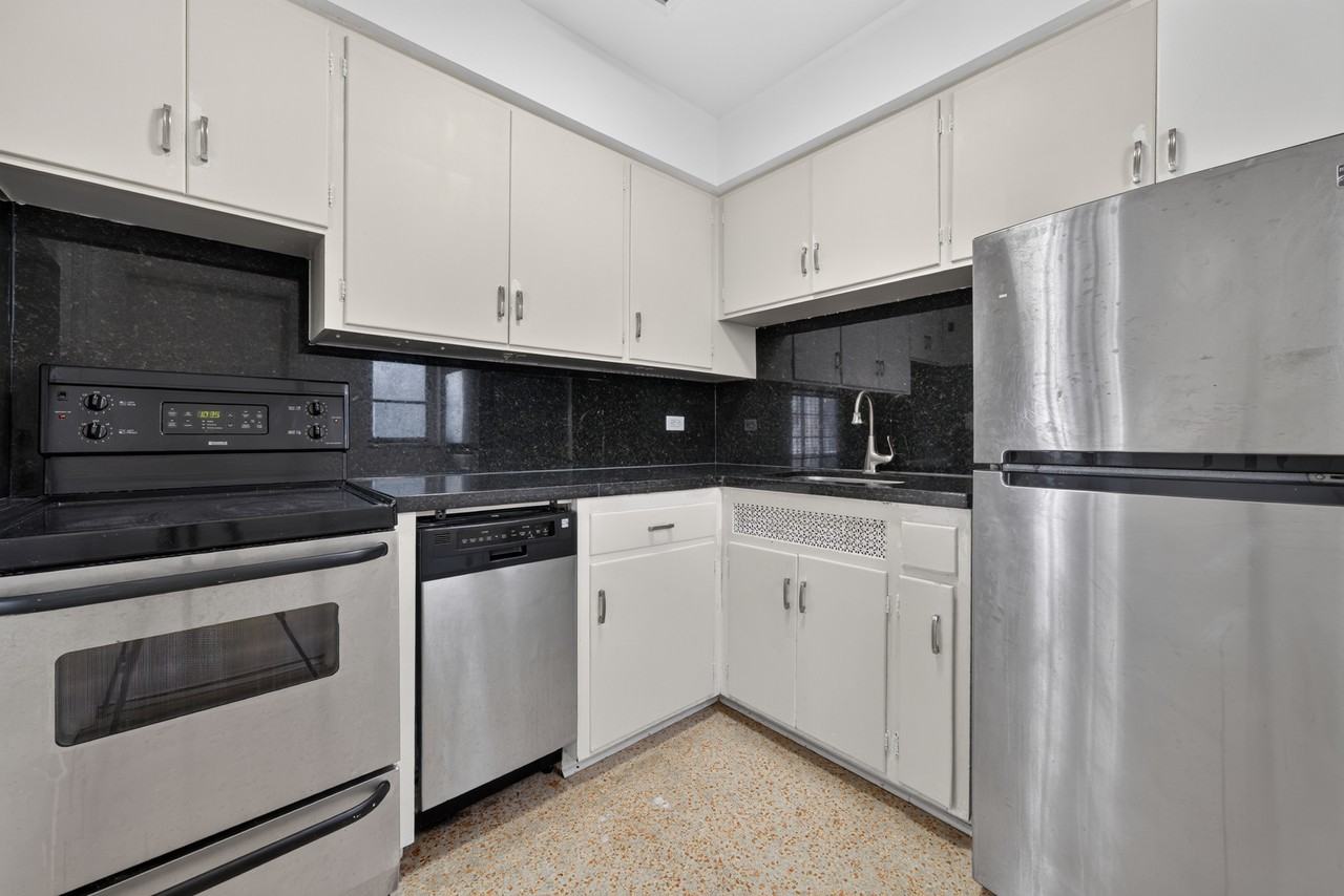330-340 Madeira Ave. - Photo 6 of 12