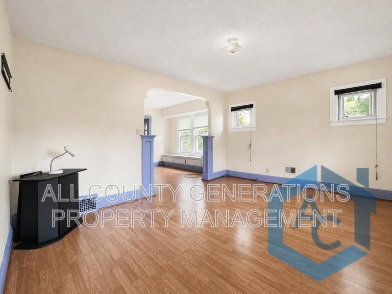 3571 E 108th St #2 - Photo 4 of 13