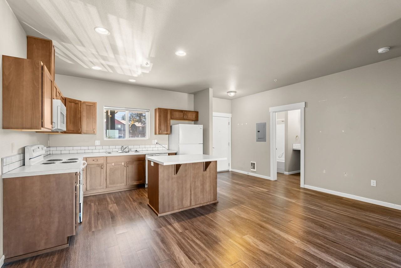 1709 East 7th Avenue - Photo 7 of 10