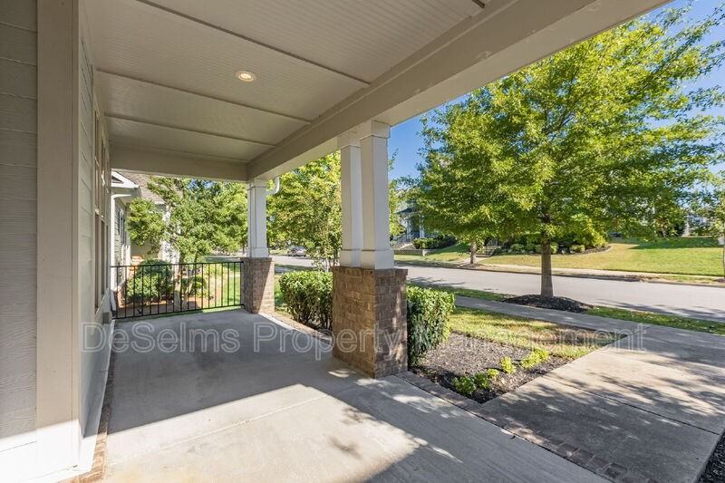 2792 Americus Dr - Photo 3 of 50