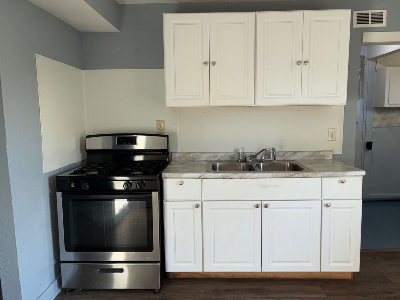 949-955 949-955 South Central Dr., Lorain, OH, 44052 - 951 #951 - Photo 6 of 50