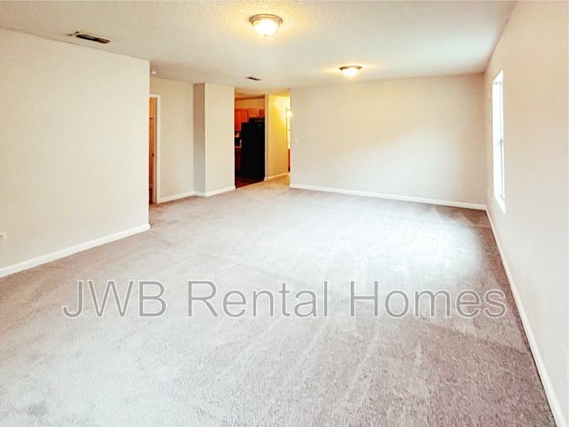 8424 India Ave - Photo 6 of 23