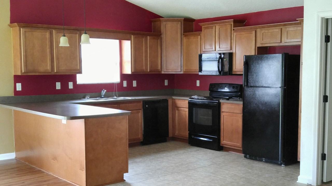 3331 Stillman St - Photo 2 of 8