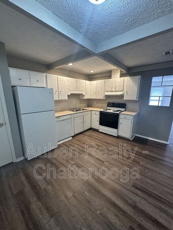 809 Forest Dale Ln #A - Photo 3 of 12