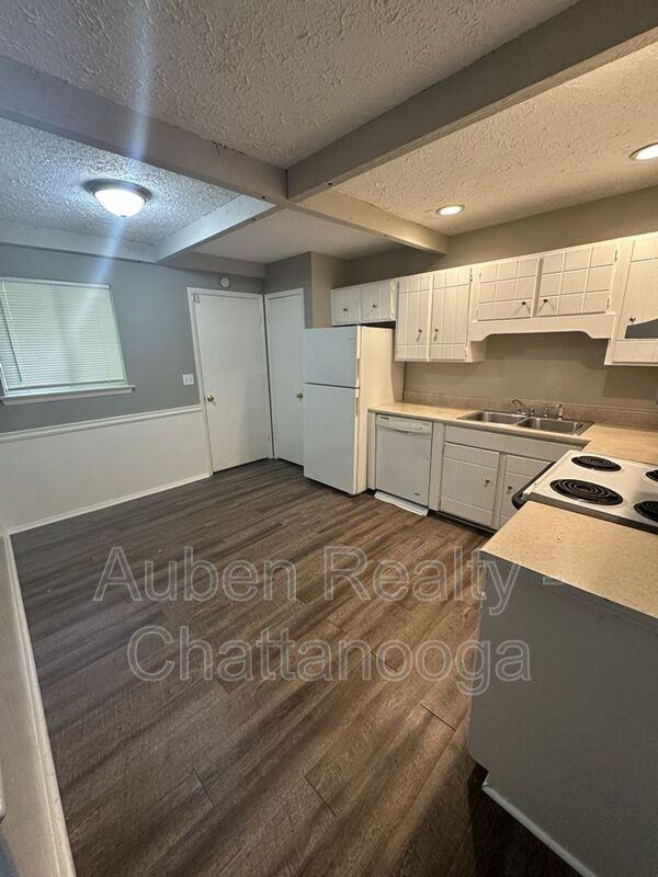809 Forest Dale Ln #A - Photo 4 of 12