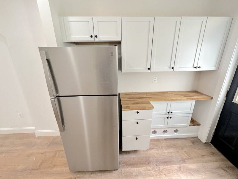 605 Harding Pl - Photo 4 of 17