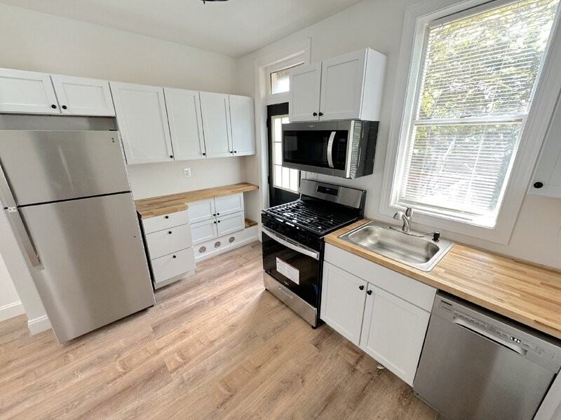 605 Harding Pl - Photo 6 of 17