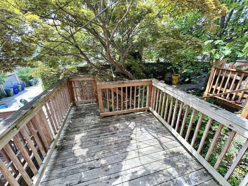 605 Harding Pl - Photo 7 of 17