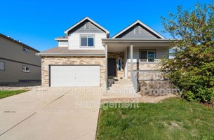 featured image of 911 Mt Shavano Ave
