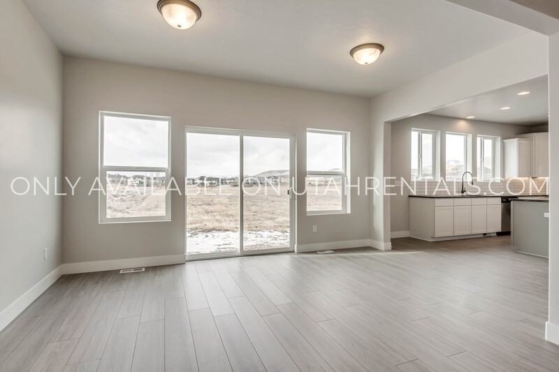 9283 N Vernham Ln - Photo 5 of 19