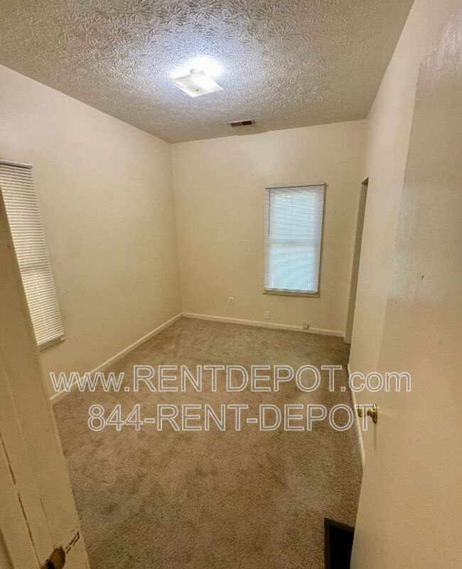 656 E Louisiana St - Photo 3 of 10