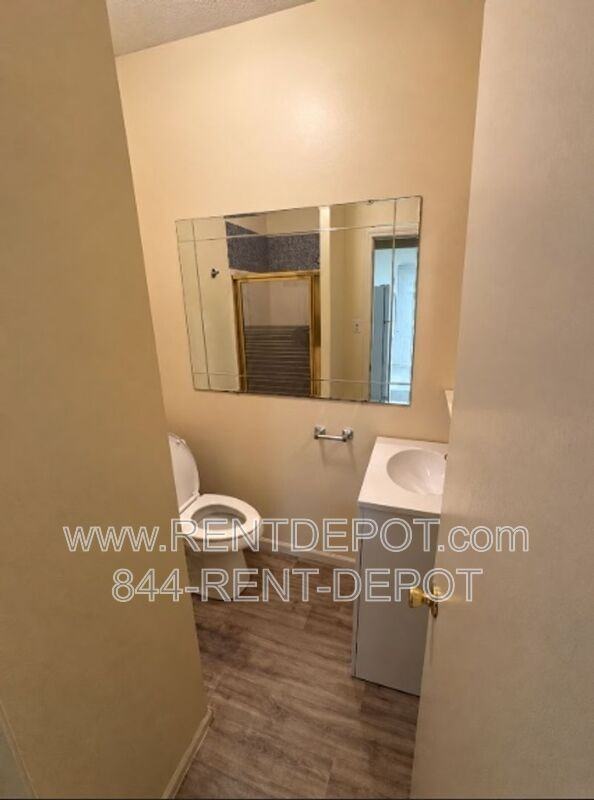 656 E Louisiana St - Photo 5 of 10