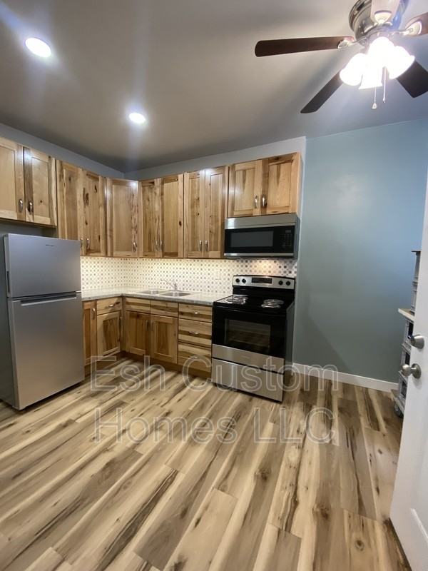 508 S Prince St - Photo 4 of 16