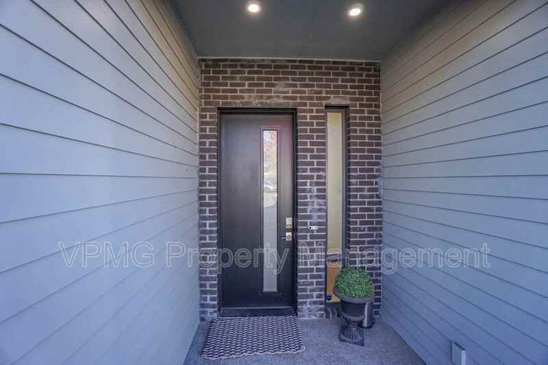 4733 Se Ascension Dr - Photo 4 of 47