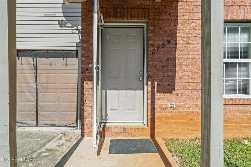 8709 Mowbray Way - Photo 2 of 10