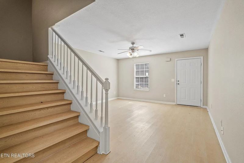 8709 Mowbray Way - Photo 3 of 10