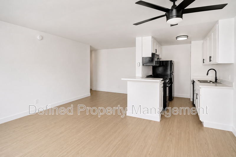 5919 Reseda Blvd - Photo 6 of 27